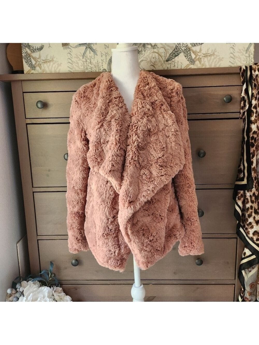 BB Dakota Blush Faux Fur Coat - Picture 2 of 9